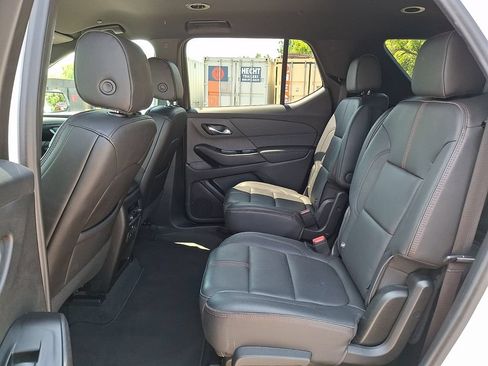 Used 2023 Chevrolet Traverse RS AWD/4WD image 13