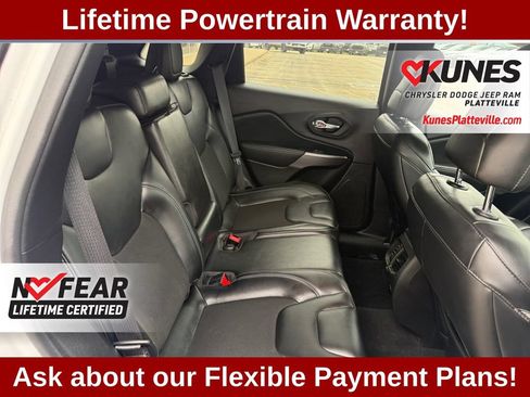 Used 2021 Jeep Cherokee Latitude Plus AWD/4WD image 38
