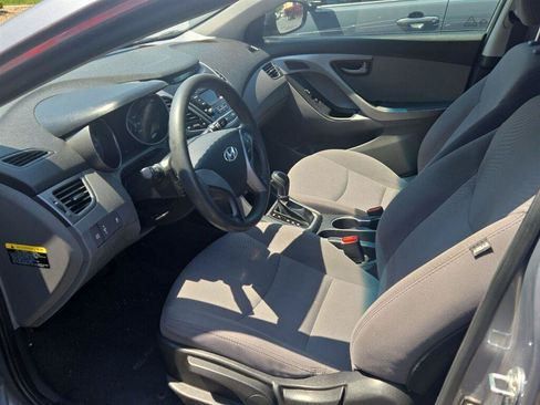 Used 2016 Hyundai Elantra SE FWD image 5