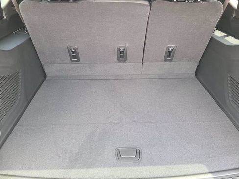 New 2026 Chevrolet Suburban LT w/ Comfort Package RWD image 9
