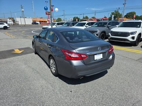 Used 2017 Nissan Altima 2.5 S w/ Power Driver Seat Package FWD image 6