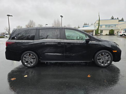 Certified 2026 Honda Odyssey Touring image 24