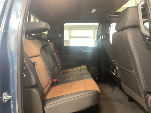 Used 2024 Chevrolet Silverado 3500 High Country w/ Technology Package image 21