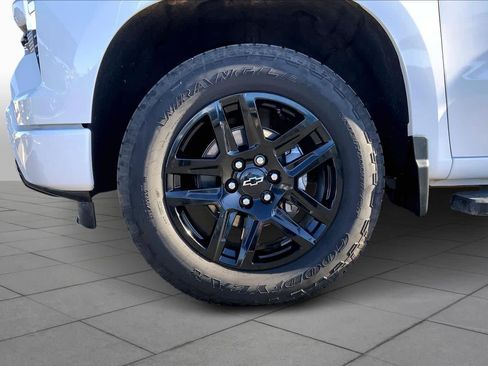 Used 2025 Chevrolet Silverado 1500 RST w/ Convenience Package II image 9