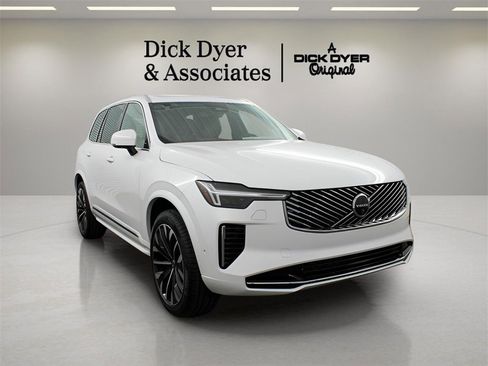 New 2026 Volvo XC60 T8 Ultra image 10