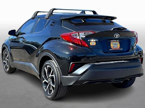 Used 2019 Toyota C-HR XLE image 11