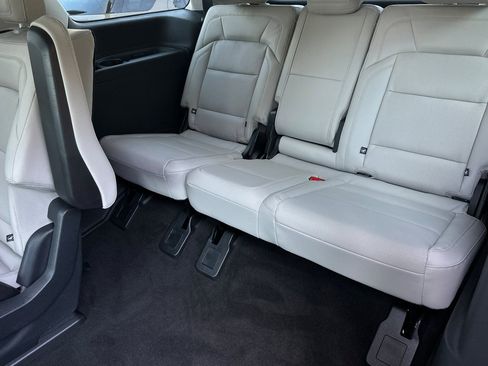 New 2026 Lincoln Navigator Reserve image 14