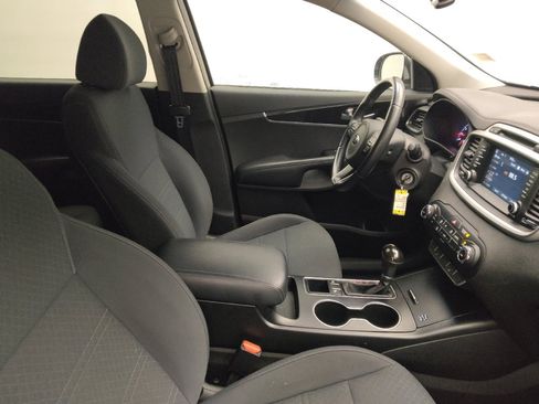 Used 2018 Kia Sorento LX image 21