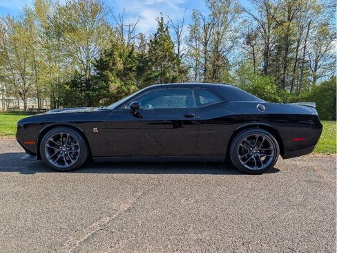 Used 2023 Dodge Challenger R/T Scat Pack RWD image 9