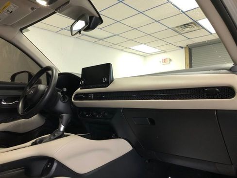 Used 2024 Honda HR-V LX image 13