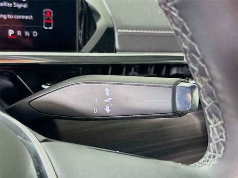 Used 2025 GMC Sierra EV Denali image 11