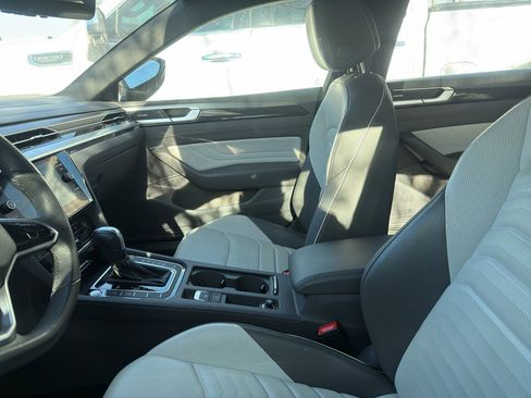 Used 2023 Volkswagen Arteon SEL Premium image 2