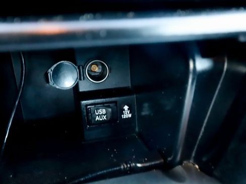 Used 2014 Toyota Camry SE image 61