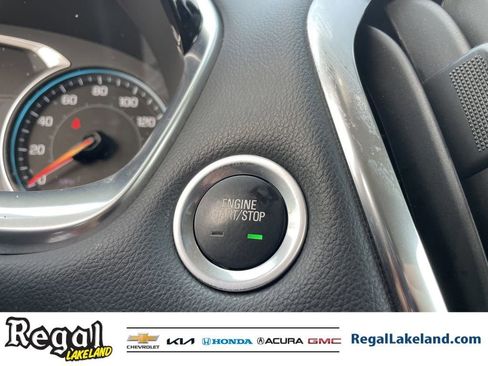 Used 2020 Chevrolet Traverse LT image 29