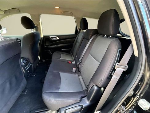 Used 2020 Nissan Pathfinder S image 19