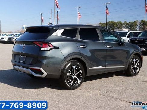 Used 2023 Kia Sportage EX image 5