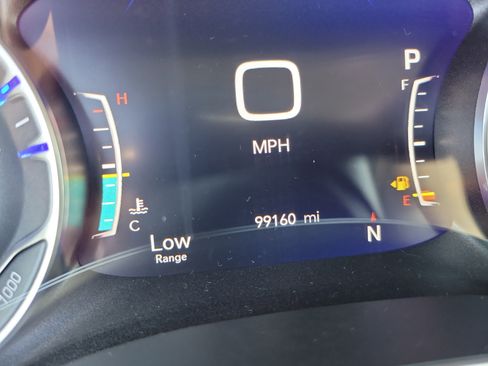 Used 2020 Chrysler Pacifica Limited FWD image 29