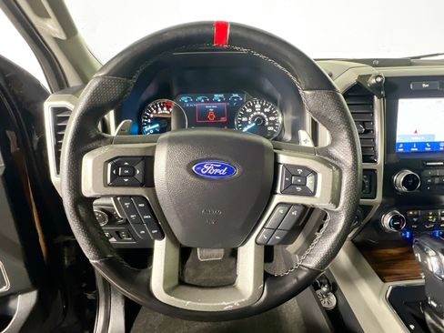 Used 2019 Ford F150 Lariat w/ Equipment Group 502A Luxury AWD/4WD image 17