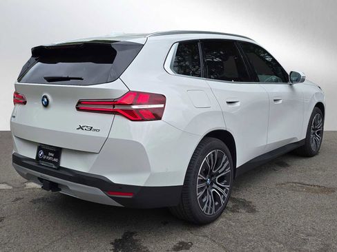 Used 2025 BMW X3 xDrive30i w/ Premium Package AWD/4WD image 3