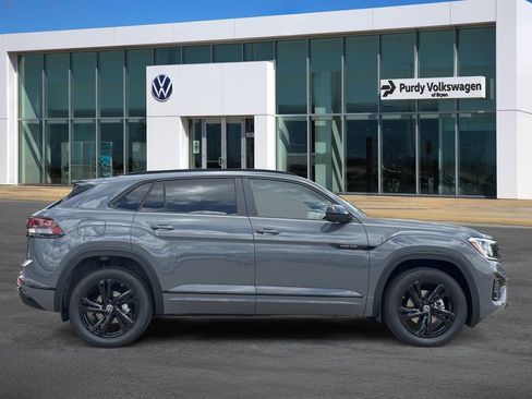 New 2026 Volkswagen Atlas Cross Sport SEL R-Line AWD/4WD image 9