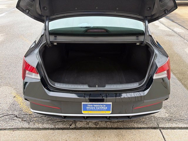 Used 2024 Hyundai Elantra SEL FWD image 14