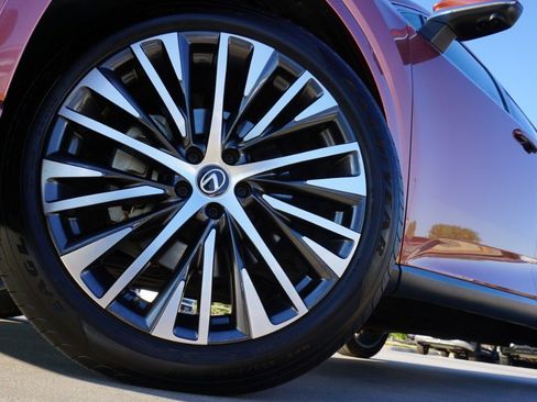 Certified 2024 Lexus RX 350 Premium Plus image 11