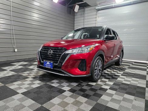 Used 2021 Nissan Kicks SV image 37