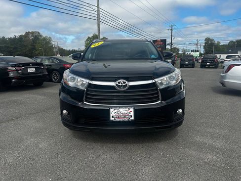 Used 2015 Toyota Highlander XLE image 2