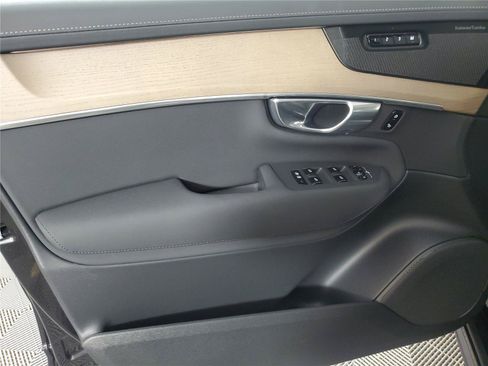 Certified 2026 Volvo XC90 B6 Plus AWD/4WD image 16