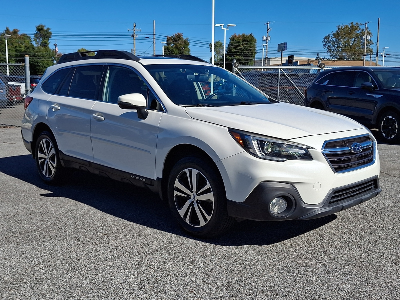 Used 2019 Subaru Outback 2.5i Limited AWD/4WD image 3
