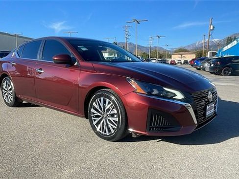 Used 2023 Nissan Altima 2.5 SV image 31