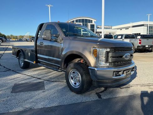 Used 2019 Ford F350 XL w/ XL Value Package image 3