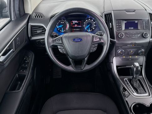 Used 2017 Ford Edge SE w/ Cargo Accessory Package FWD image 16