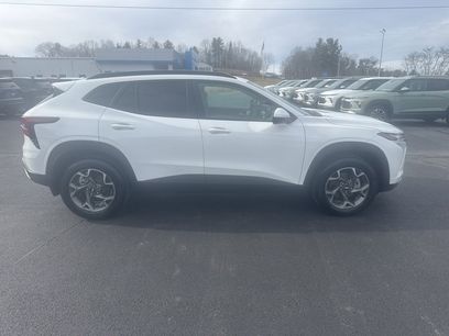 New 2026 Chevrolet Trax LT w/ Sunroof Package