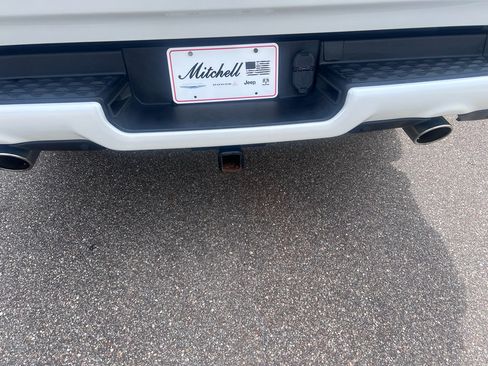 Used 2019 RAM 1500 Limited AWD/4WD image 6