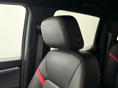 Used 2023 Chevrolet Colorado Z71 w/ Z71 Convenience Package 2 image 44