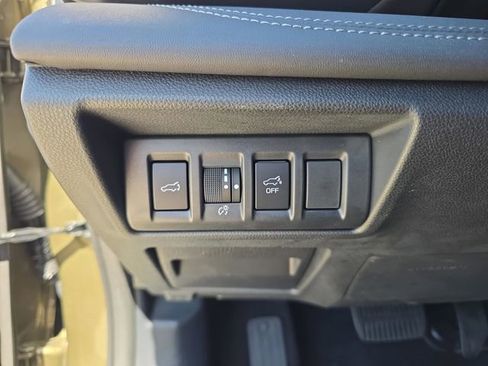 Certified 2025 Subaru Outback Limited w/ Tech Package 3 AWD/4WD image 21
