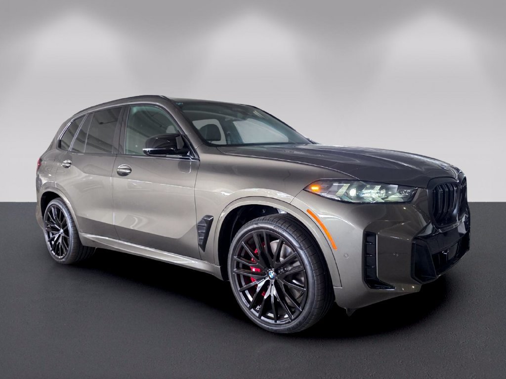 New 2026 BMW X5 M60i AWD/4WD image 1