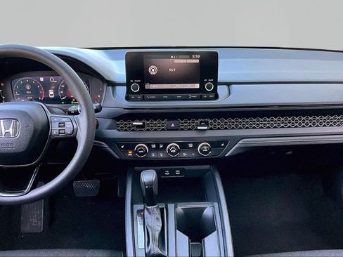 Used 2025 Honda Accord SE image 10