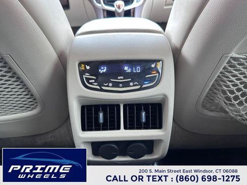 Used 2015 Cadillac SRX Premium w/ Trailering Package AWD/4WD image 18