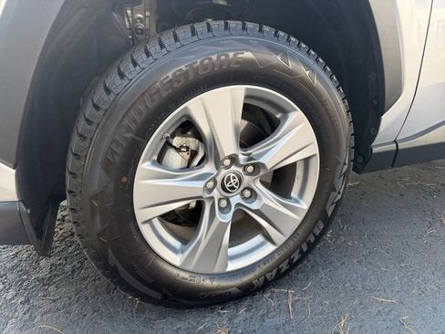Used 2022 Toyota RAV4 LE AWD/4WD image 26