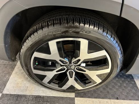 Certified 2023 Volkswagen Taos SEL AWD/4WD image 14
