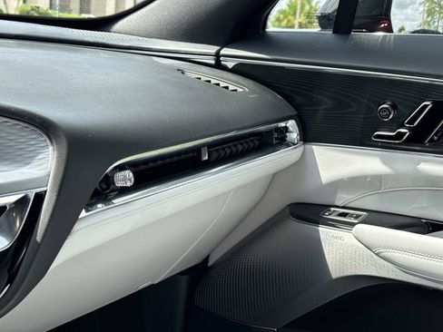 Certified 2024 Cadillac Lyriq Luxury RWD image 25