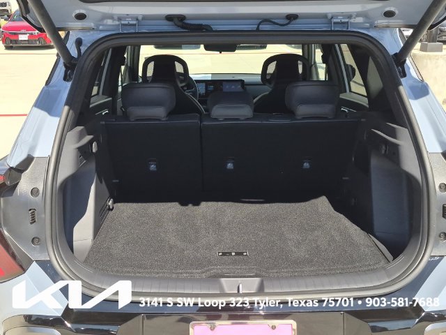 Certified 2027 Kia Seltos X-Line S w/ X-Line S Premium Package AWD/4WD image 9