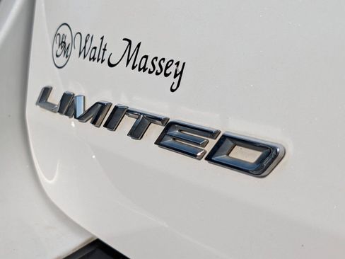 Used 2021 Ford Explorer Limited w/ Equipment Group 301A RWD image 31