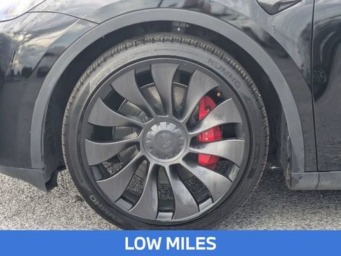 Used 2023 Tesla Model Y Performance AWD/4WD image 12