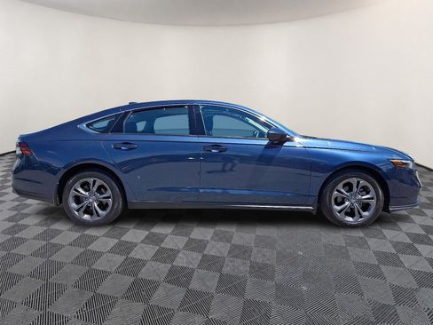 Used 2023 Honda Accord EX image 7
