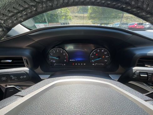 Used 2020 Ford Explorer XLT w/ Comfort Package AWD/4WD image 16