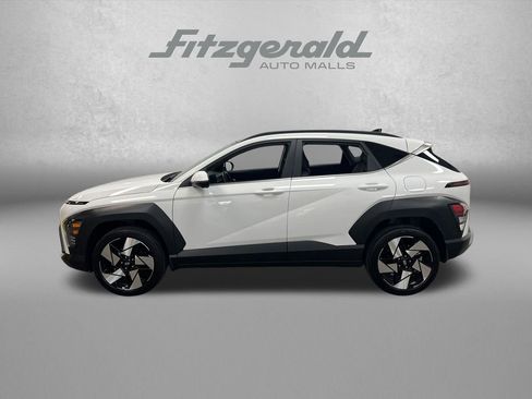 Used 2024 Hyundai Kona Limited AWD/4WD image 2