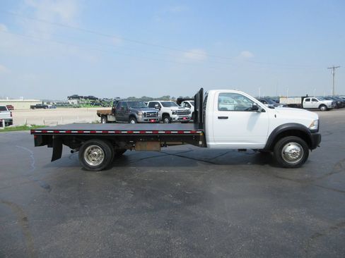 Used 2018 RAM 4500 Tradesman w/ Power & Remote Entry Group RWD image 2